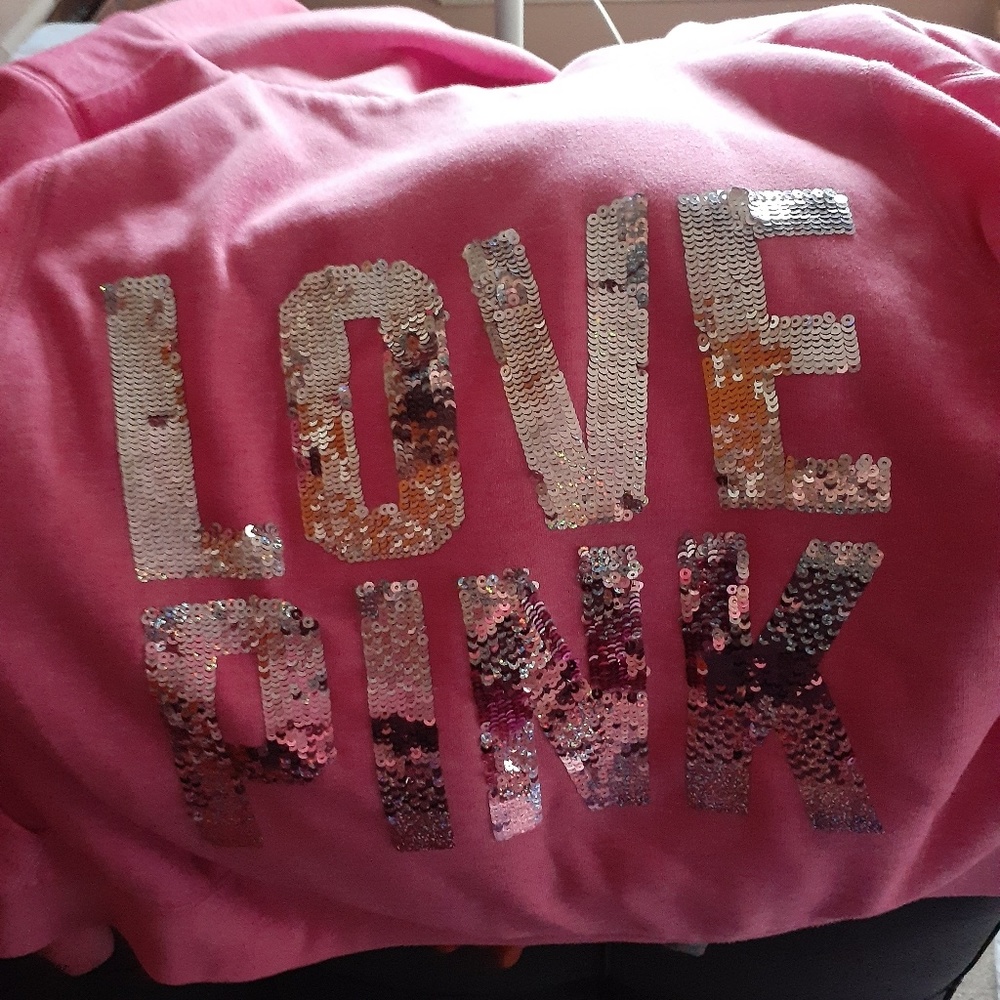 Love pink sweatshirt